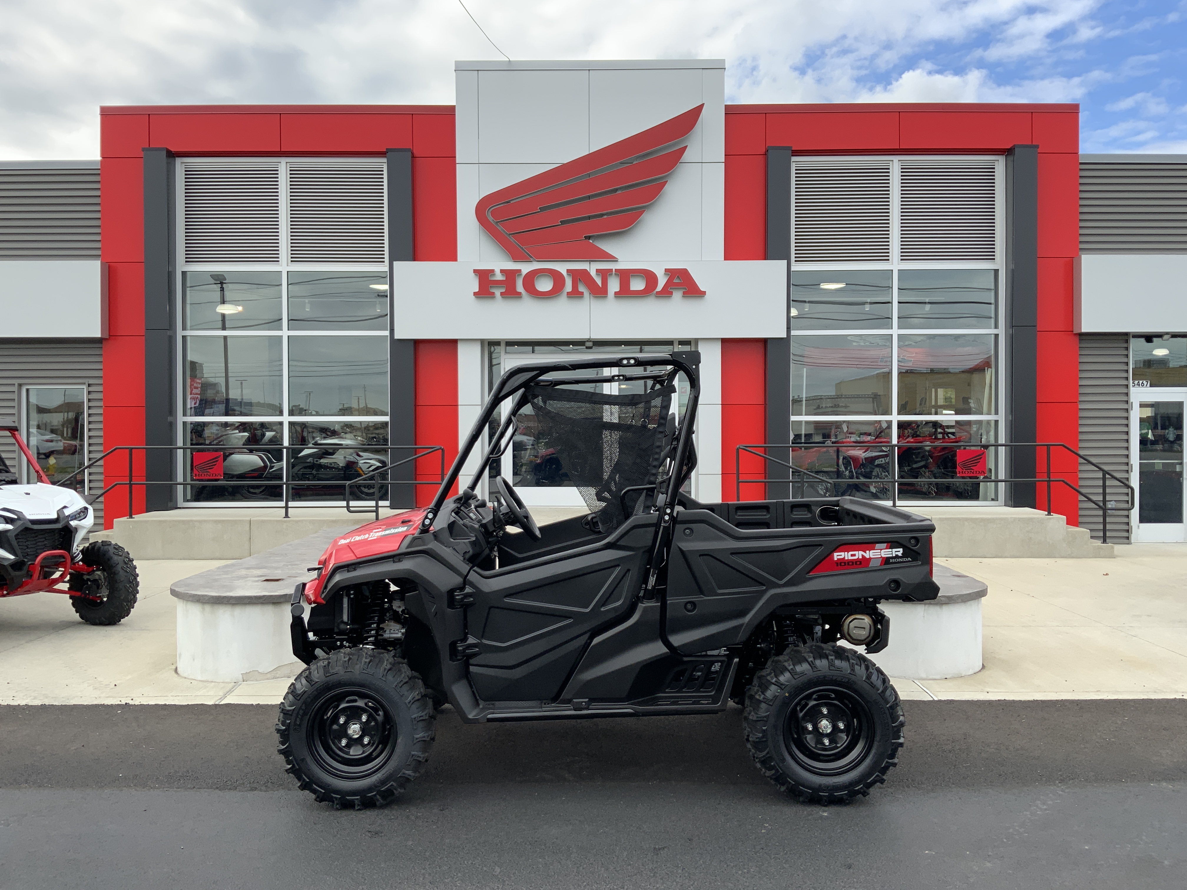 2025 Honda PIONEER 1000 BASE - Photo 2